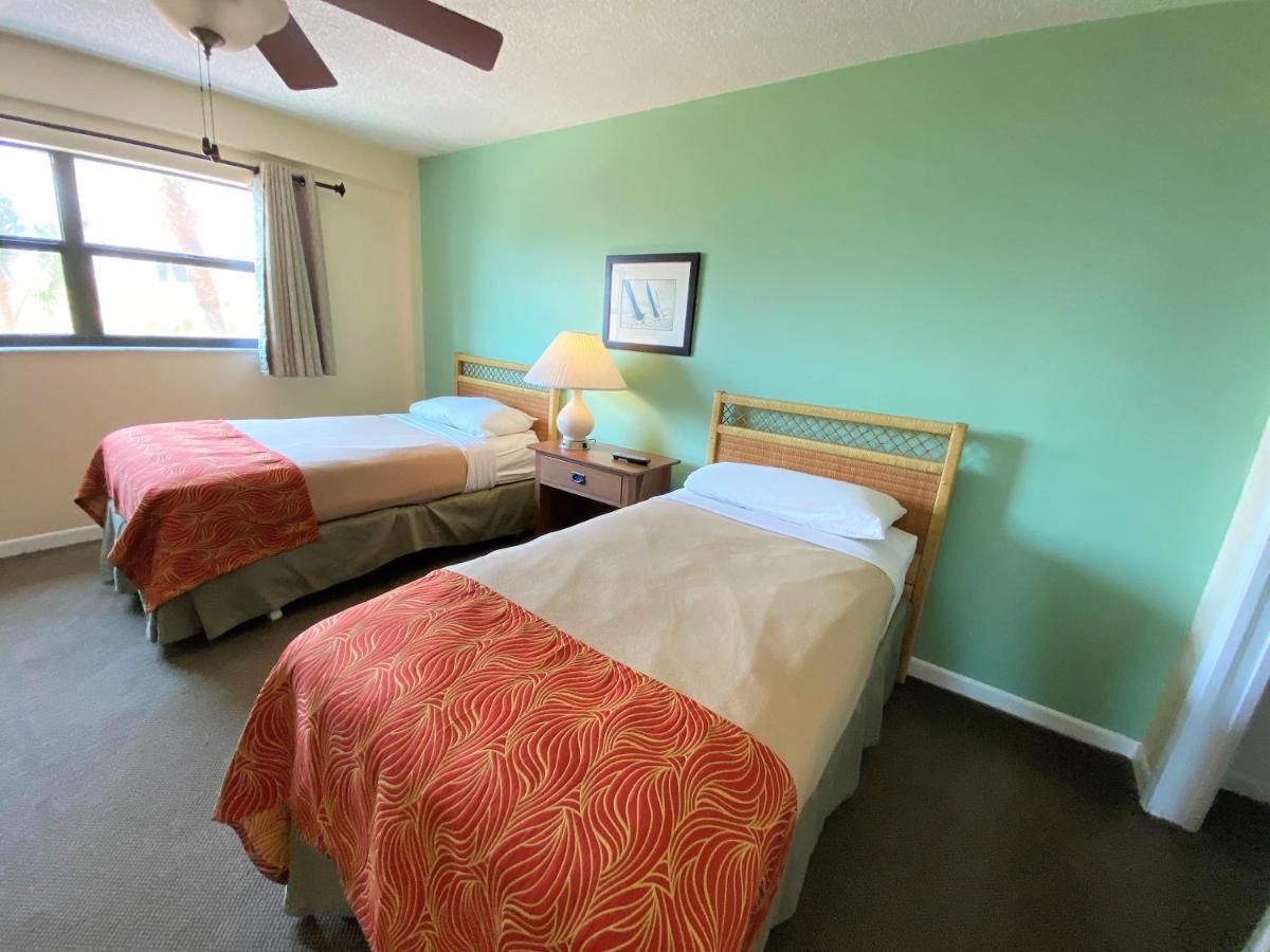All Seasons Vacation Resort By Liberte Madeira Beach Bagian luar foto