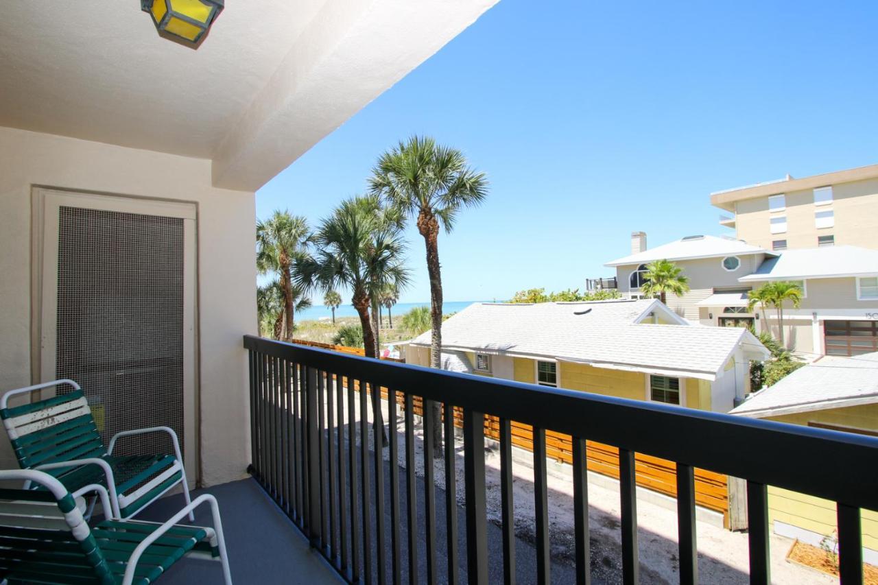 All Seasons Vacation Resort By Liberte Madeira Beach Bagian luar foto