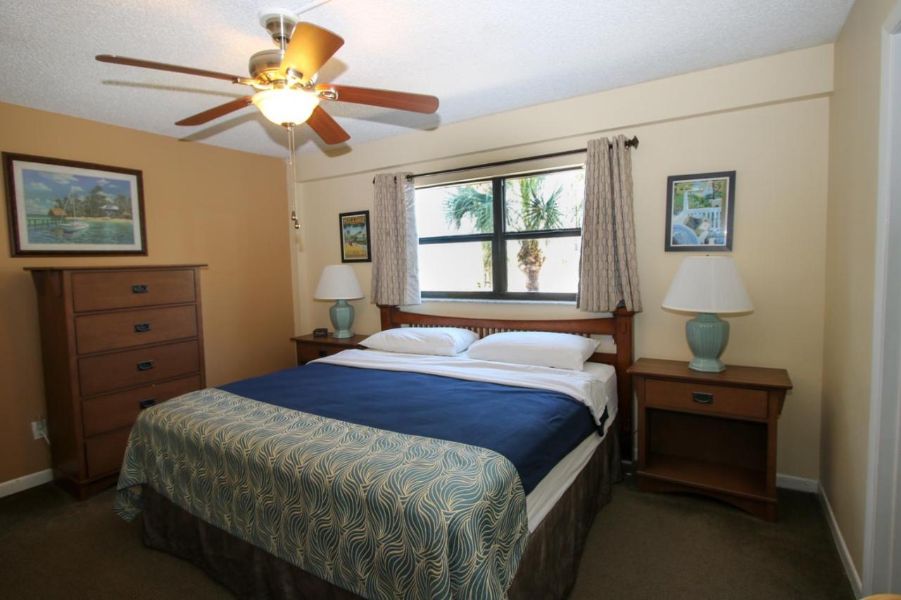 All Seasons Vacation Resort By Liberte Madeira Beach Bagian luar foto
